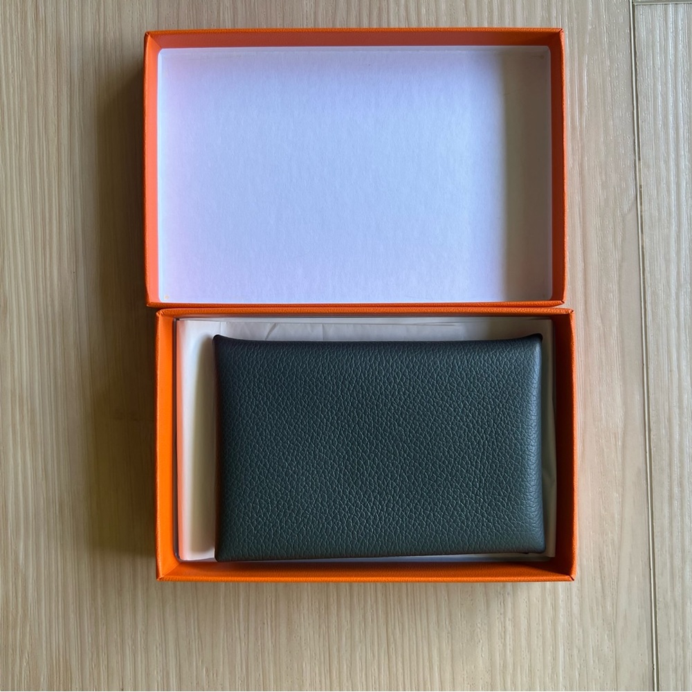 Hermes Verso Calvi Cardholder - Picture 3 of 11